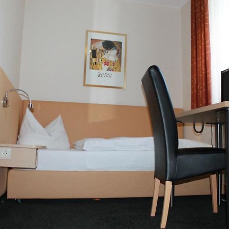 Hotel Huebler Frankfurt am Main Bagian luar foto