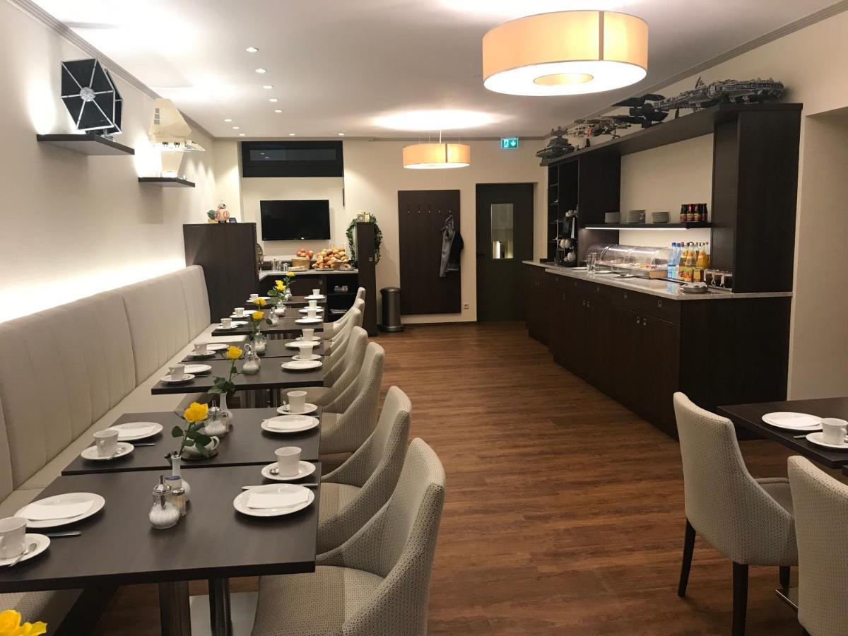 Hotel Huebler Frankfurt am Main Bagian luar foto