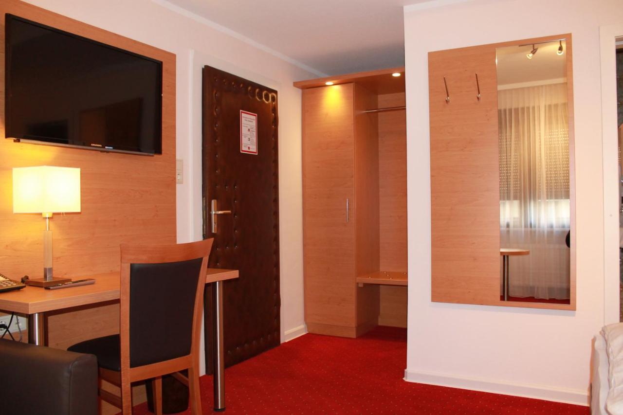 Hotel Huebler Frankfurt am Main Bagian luar foto