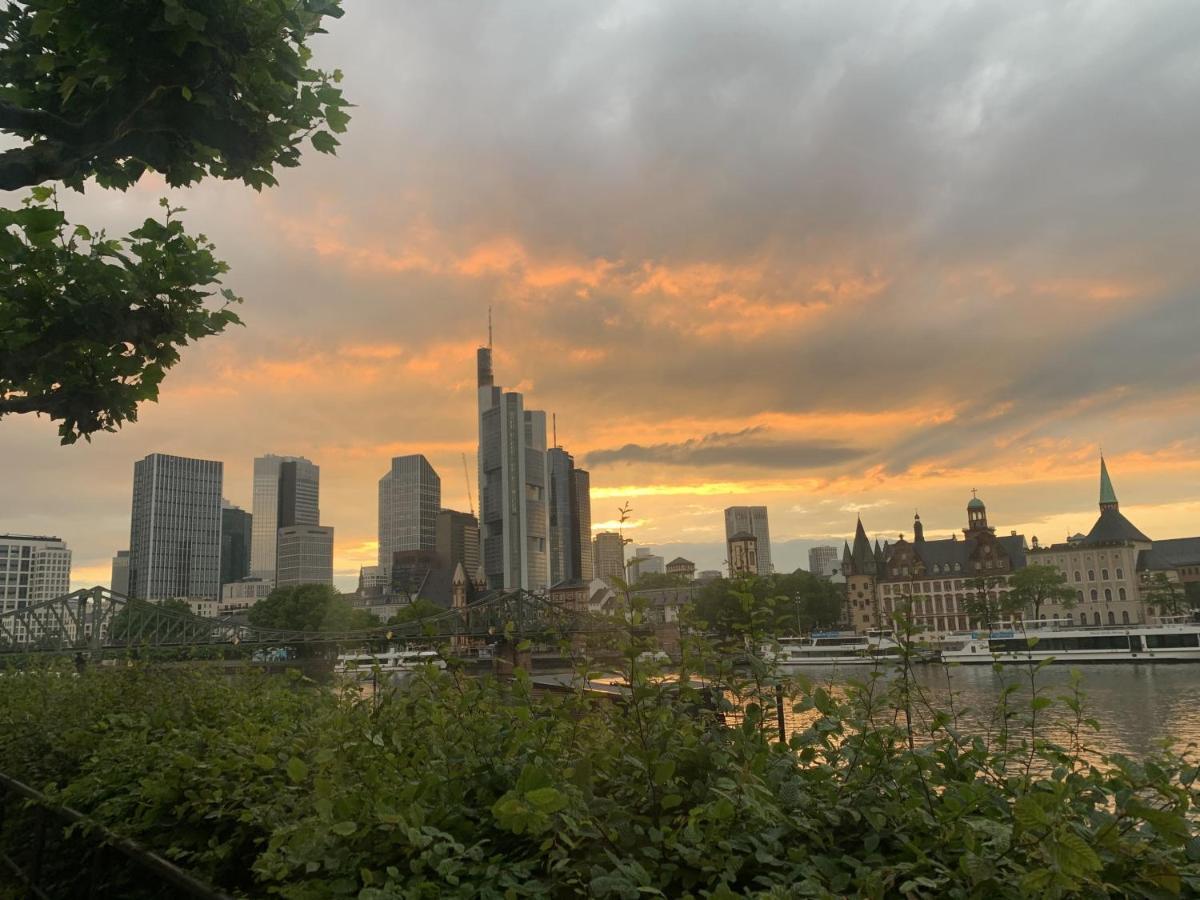 Hotel Huebler Frankfurt am Main Bagian luar foto