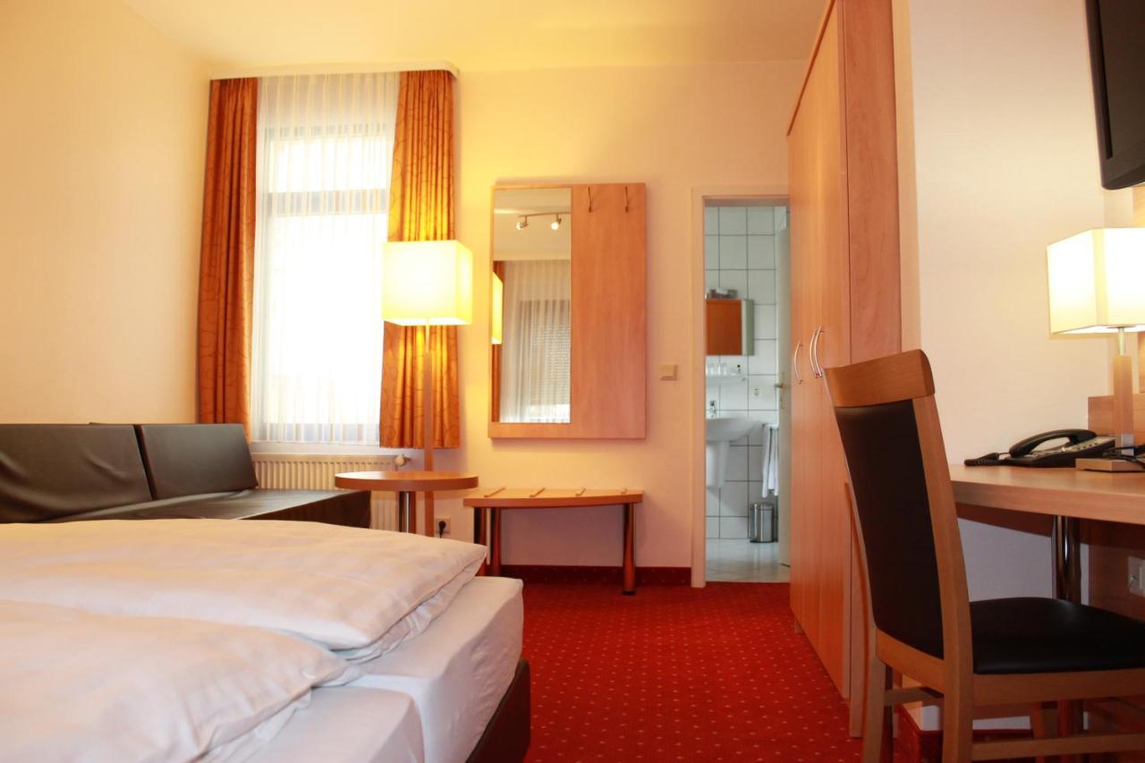 Hotel Huebler Frankfurt am Main Bagian luar foto